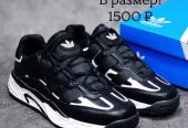 Широкий ассортимент кроссовок