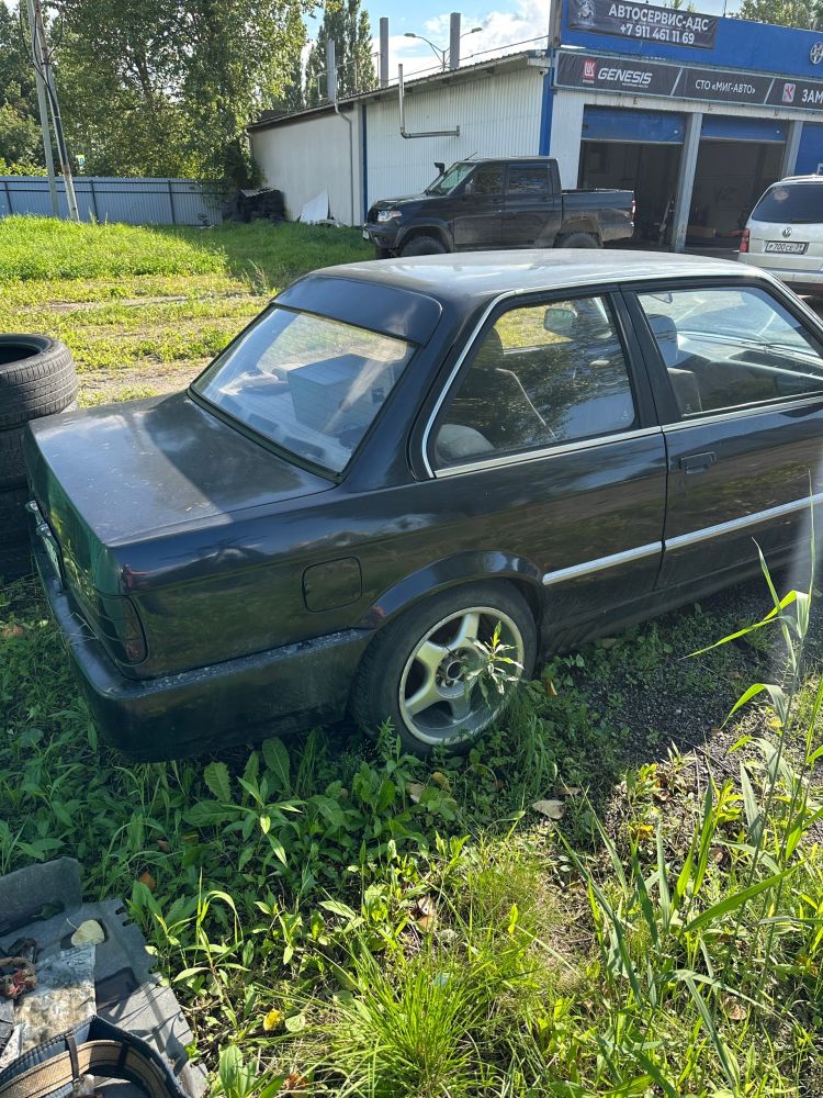 Продам BMW E30, 1989 года, купе.