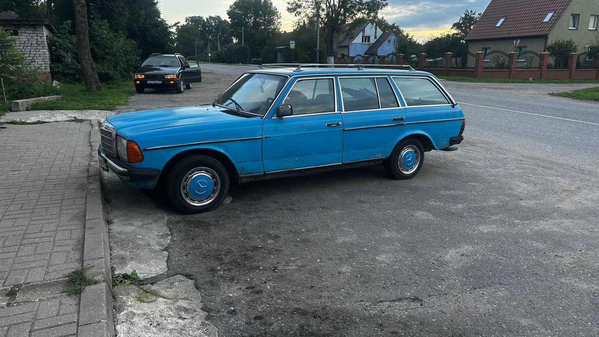 Продам Мерседес W123