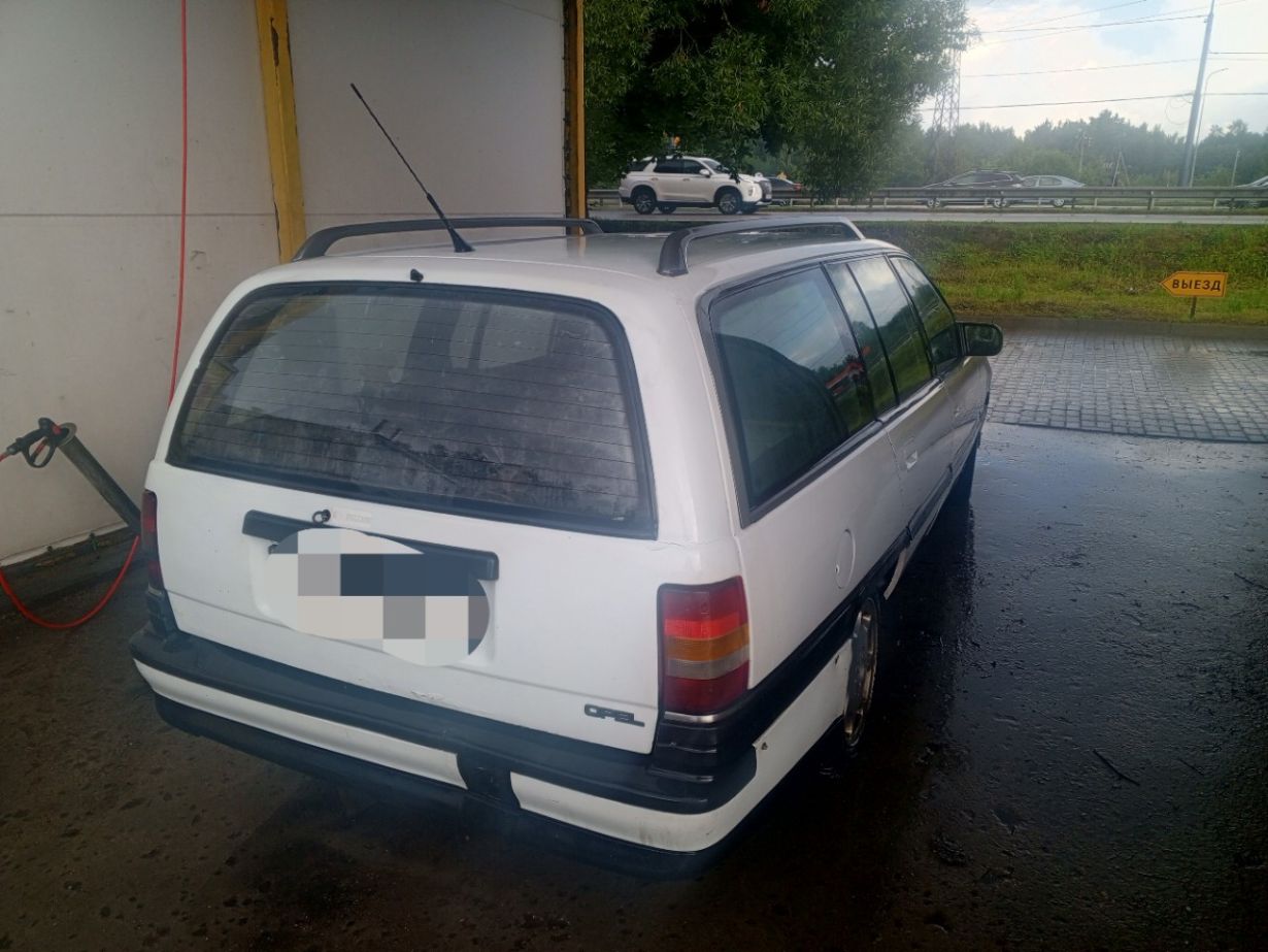 Продам или обменяю Opel Omega Караван (2.3 дизель)