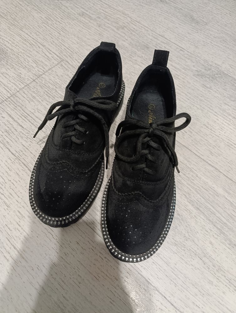 Продам женские ботинки, размер 39