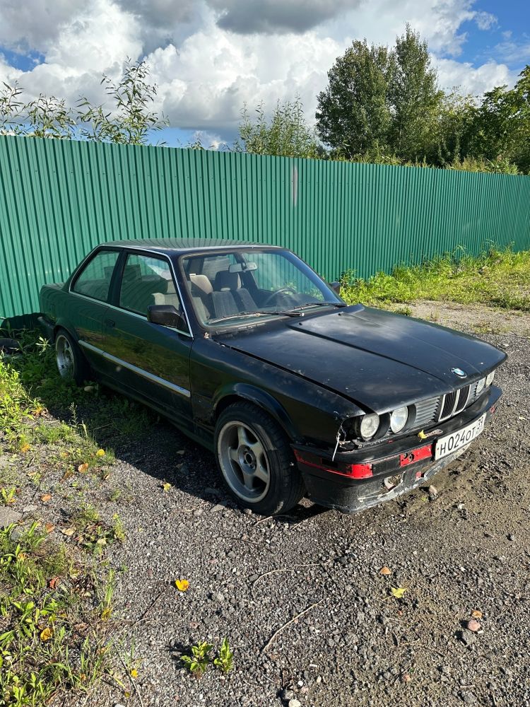 Продам BMW E30, 1989 года, купе.