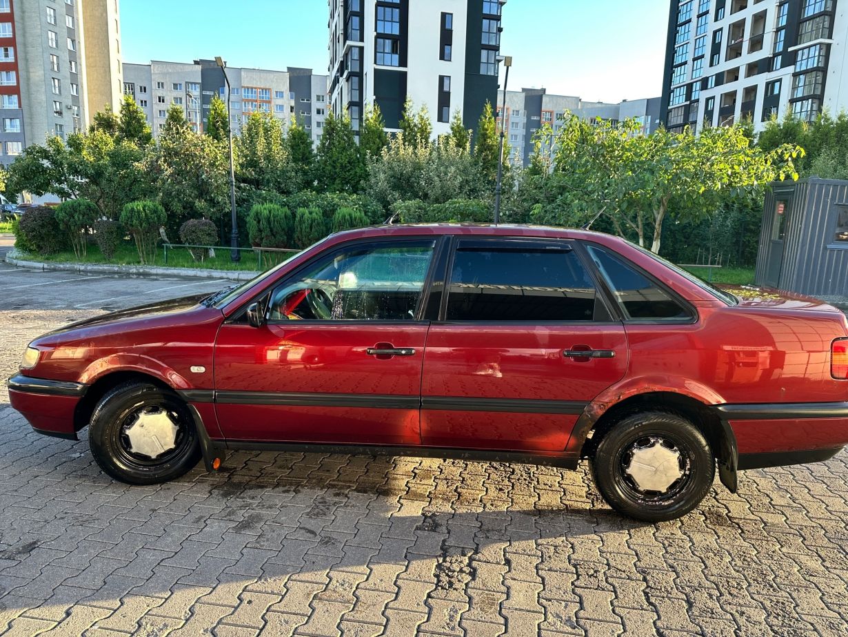 Volkswagen Passat B4, 1.8 (90 л.с.), 1994 г.в. Механика, седан