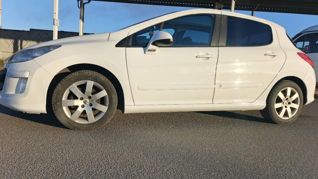 Продам Пежо 308 2009 г АКПП 1.6
