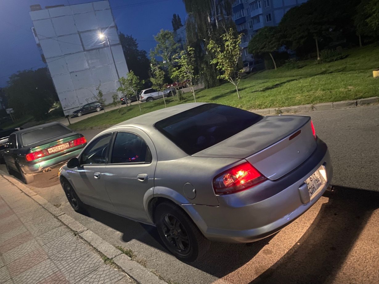 Chrysler Sebring 2004 года. 2.4 бенз