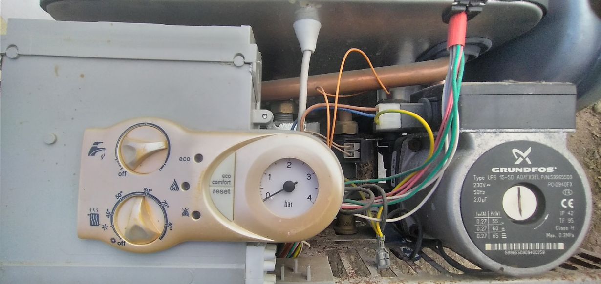 Продам газовый котёл FERROLI 24