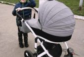 Продам коляску в хорошем состояние