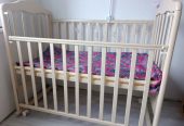 Продам кроватку для новорожденных без матраса