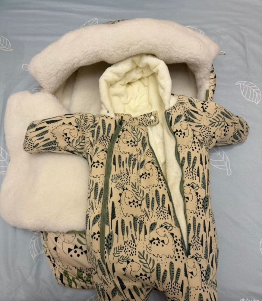 Продам конверт зимний с комбинезоном для новорожденных